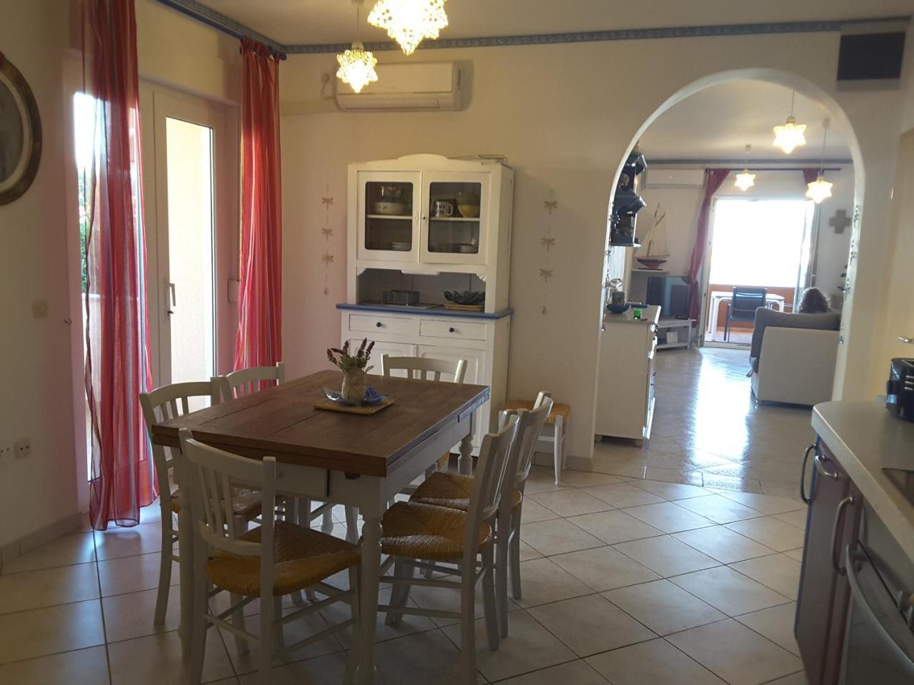Beach Home Noemie Вир Екстер'єр фото