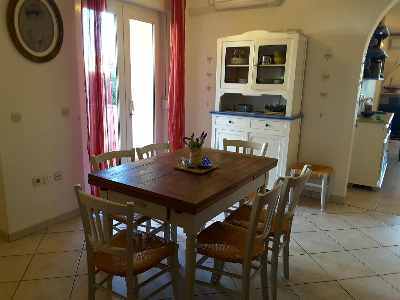 Beach Home Noemie Вир Екстер'єр фото